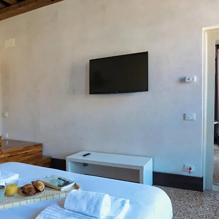 Apartmán Dream - Il Piu Centrale, Idromassaggio In Camera, Ascensore - 10 Min Da Rialto E San Marco